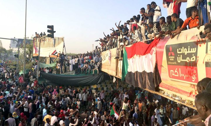 Maafisa wa zamani wa serikali matatani Sudan
